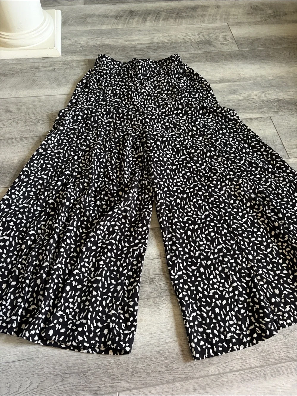 Francesca's Collections Black & White Wide-Leg Palazzo Pants